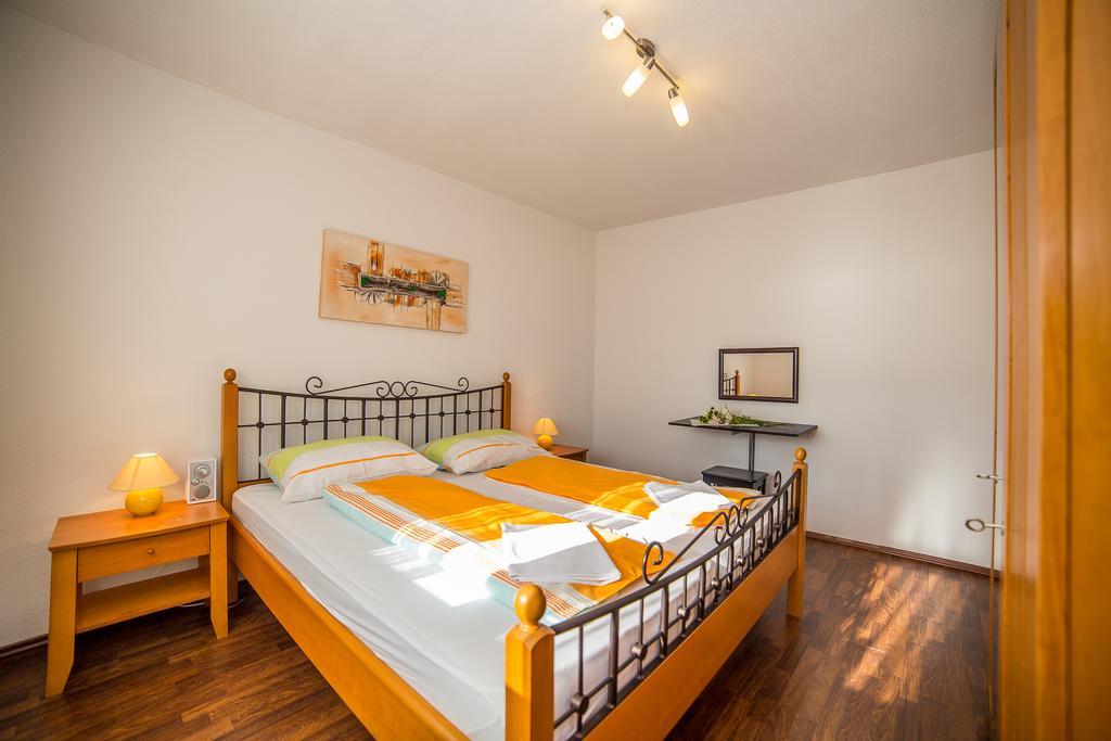 Apartments Kati Omiš Exterior foto